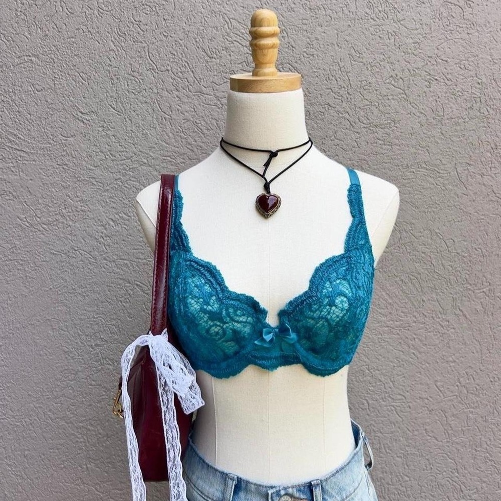 Vintage Victoria's Secret Gold Label Blue Lace Bra 34C Lingerie Glamour